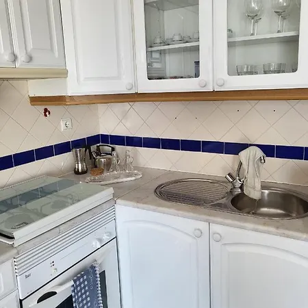 Pilar - Alfama River View