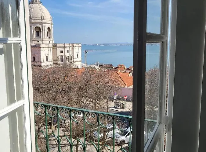 Pilar - Alfama River View *